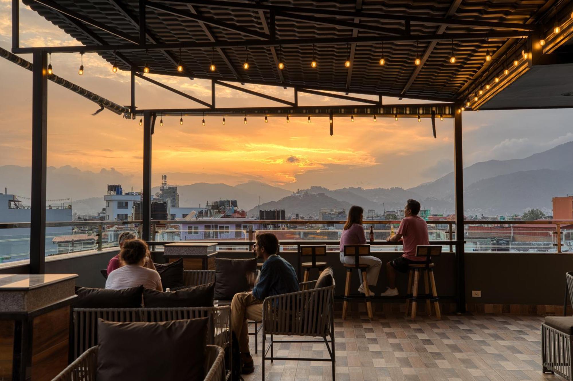 Studio16 Kathmandu Luaran gambar